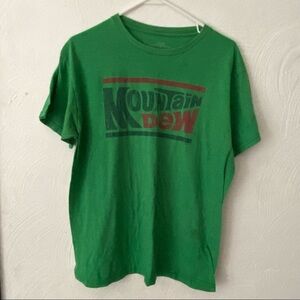 Mountain Dew Shirt Savvy Adults T-Shirt Size L Green Pull Over‎